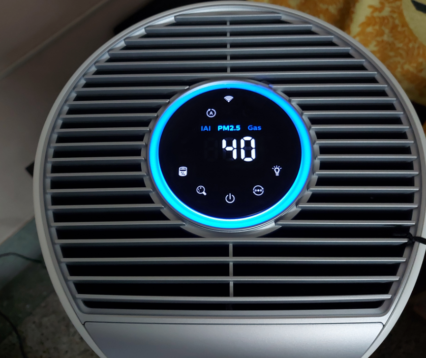 Top view of Philips Air-purifier 3059 showing digital display with air quality indicators and blue ring light